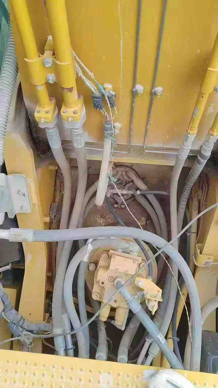 Buy Caterpillar 330B Used Excavator / 3 Buy Caterpillar 330B Used Excavator / 3