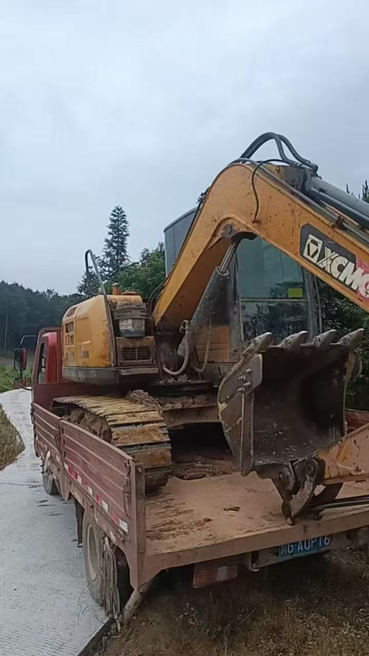 Buy XCMG XE75C Used Excavator / 7 Buy XCMG XE75C Used Excavator / 7