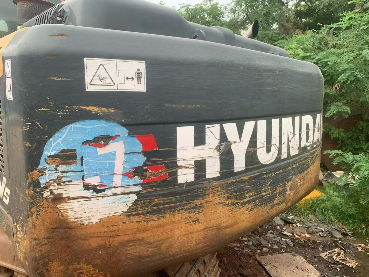 Buy Hyundai R215VS Used Excavator / 4