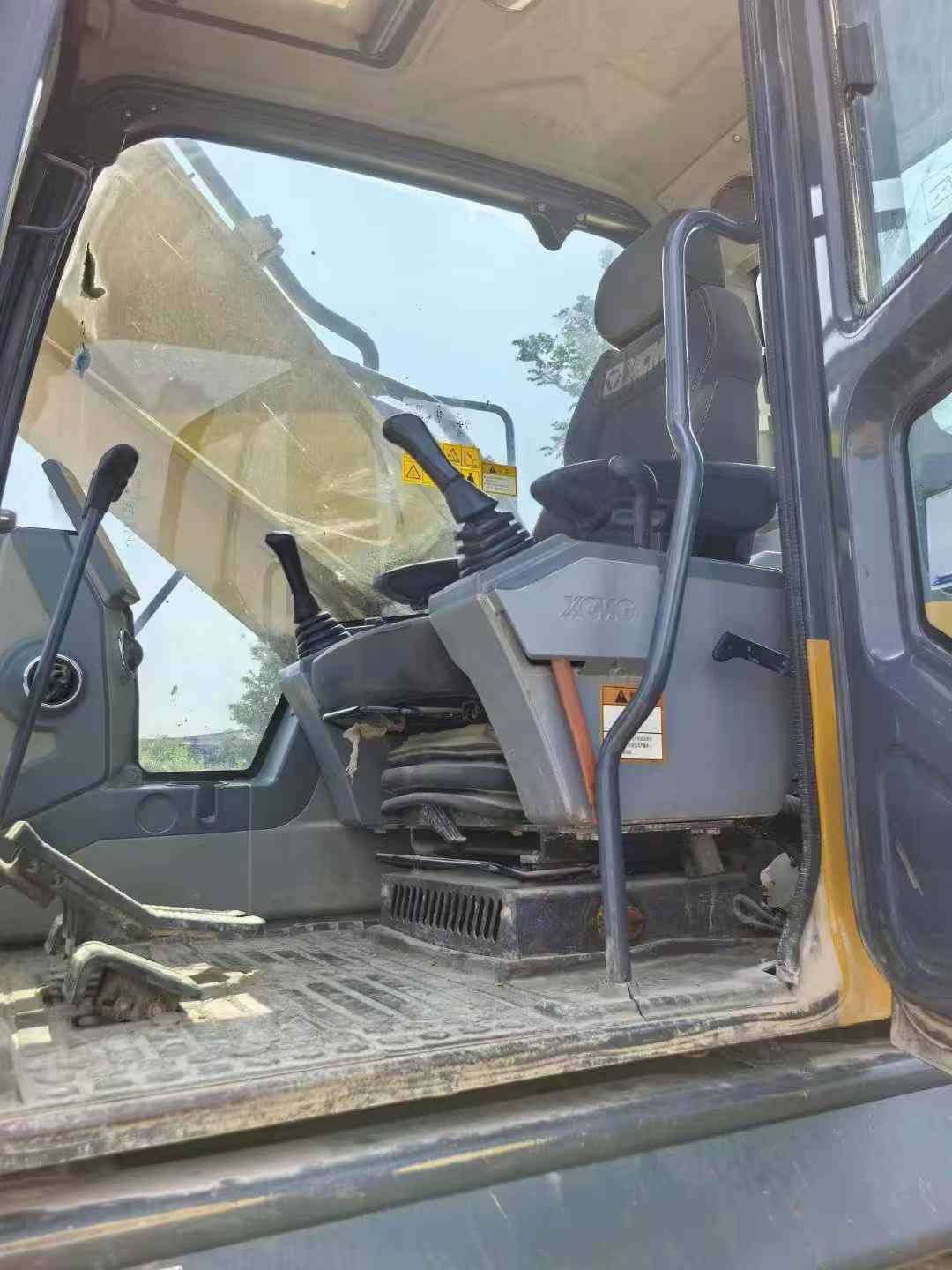 Buy XCMG XE380K Used Excavator / 6 Buy XCMG XE380K Used Excavator / 6