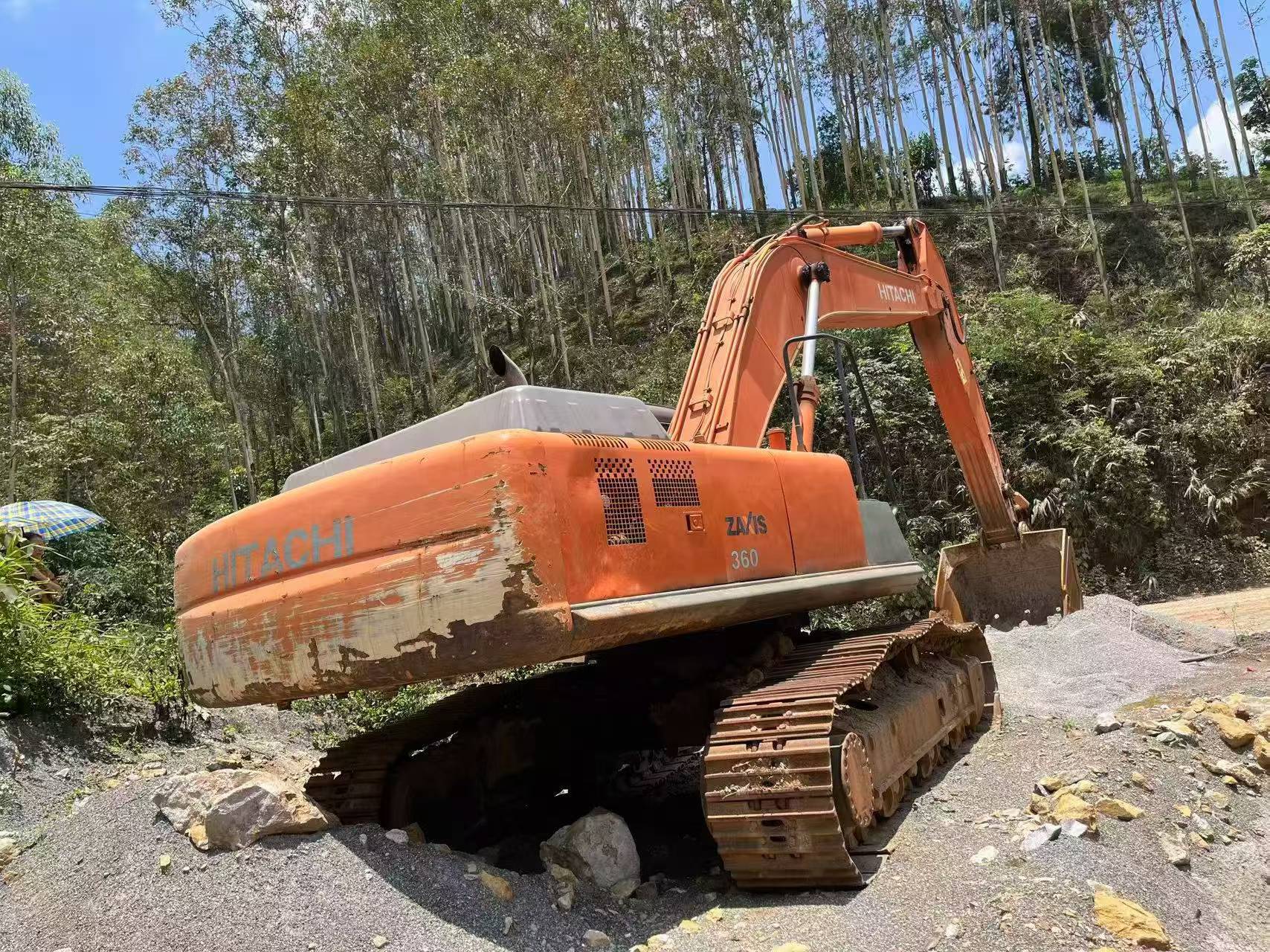 Buy Hitachi EX360-5 Used Excavator / 2 Buy Hitachi EX360-5 Used Excavator / 2