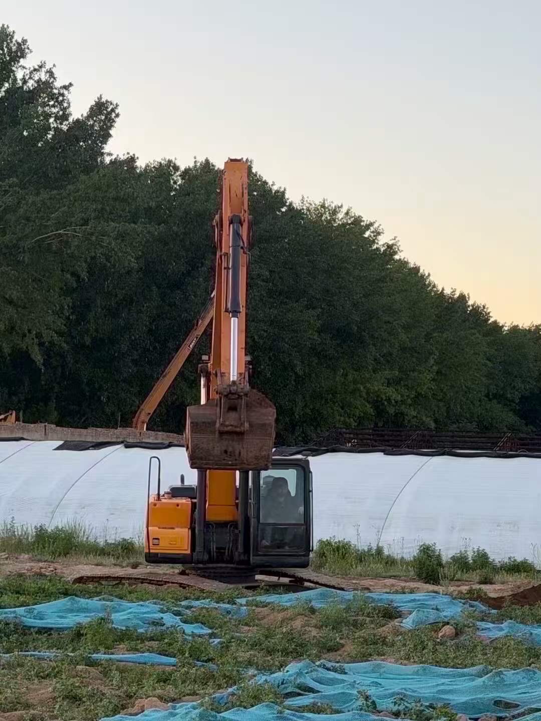 Buy Hyundai R305LVS Used Excavator / 5