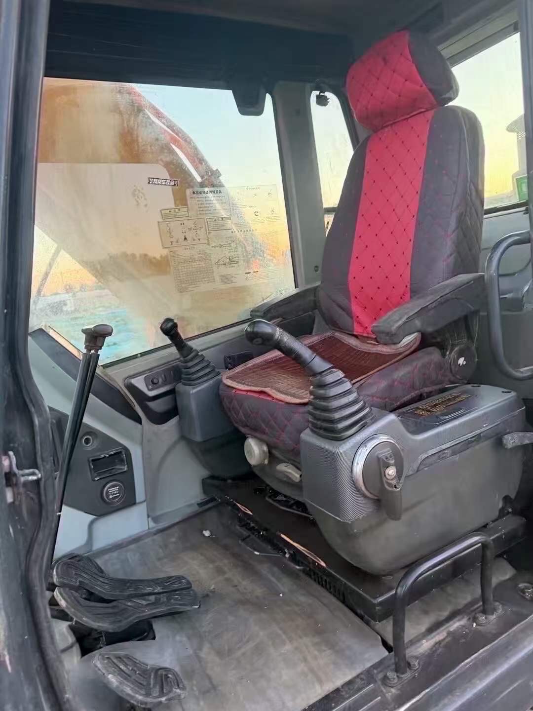 Buy Hyundai R305LVS Used Excavator / 9