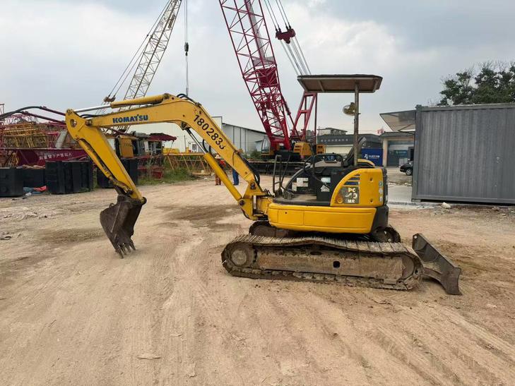 Buy Komatsu PC40-2 Used Excavator / 1