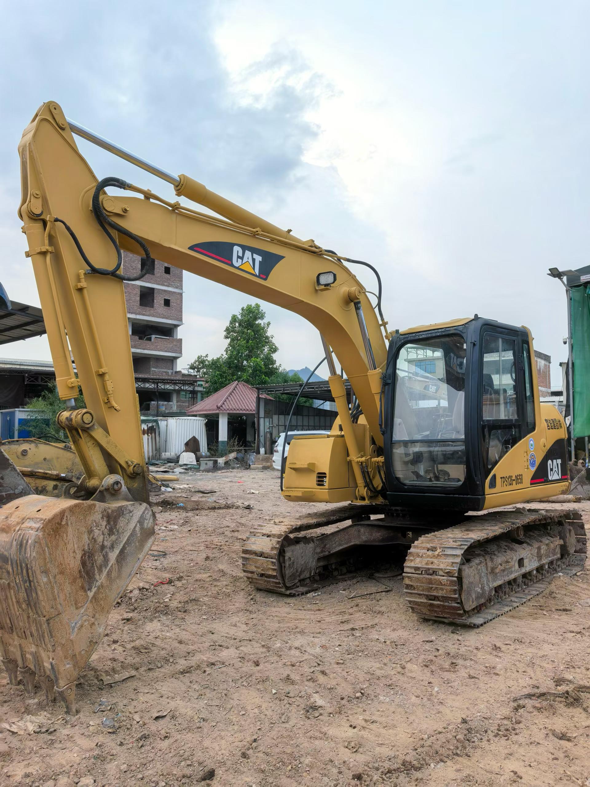 Buy Caterpillar 311C Used Excavator / 1