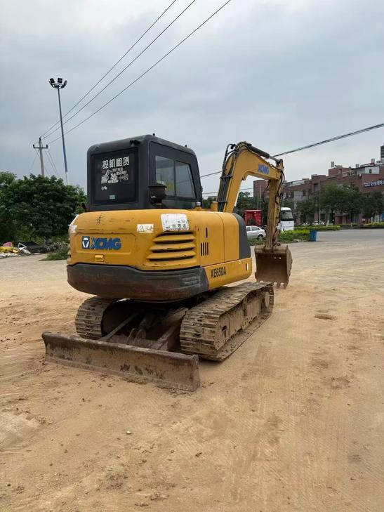 Buy XCMG XE60 Used Excavator / 1