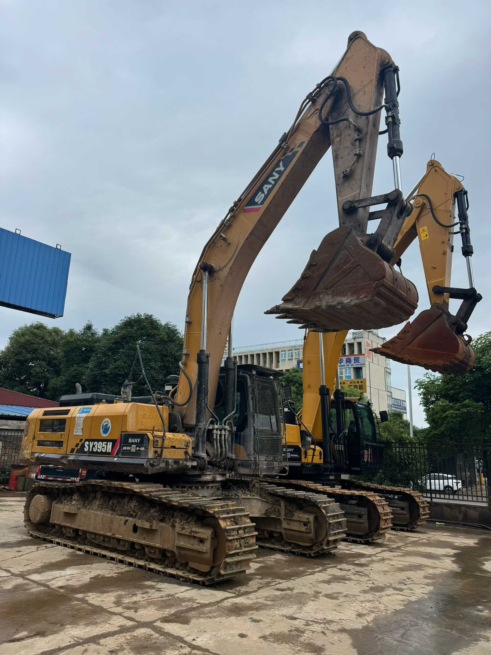 Buy Sany SY375H Used Excavator / 3 Buy Sany SY375H Used Excavator / 3