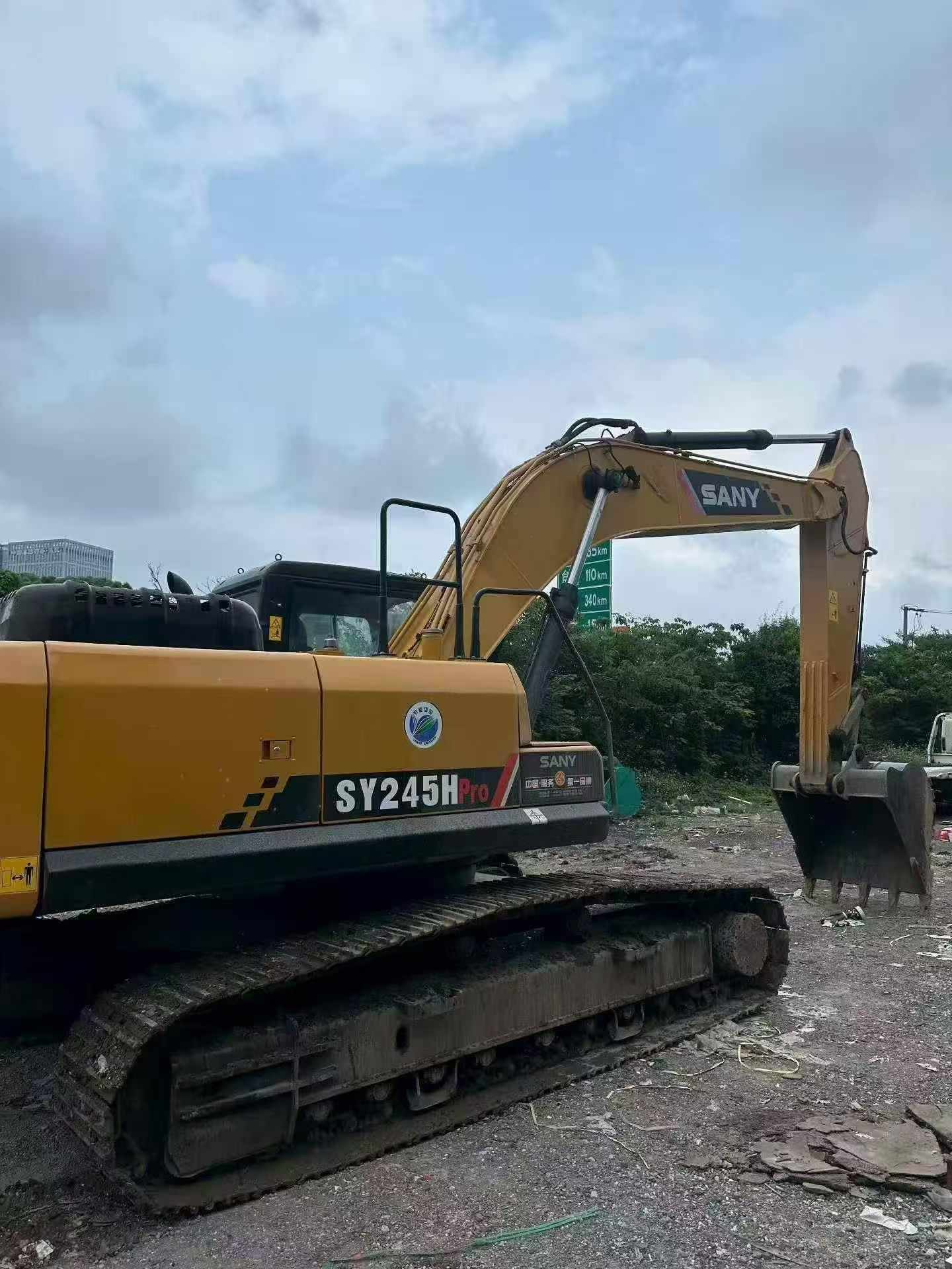 Buy Sany SY245H Used Excavator / 5 Buy Sany SY245H Used Excavator / 5
