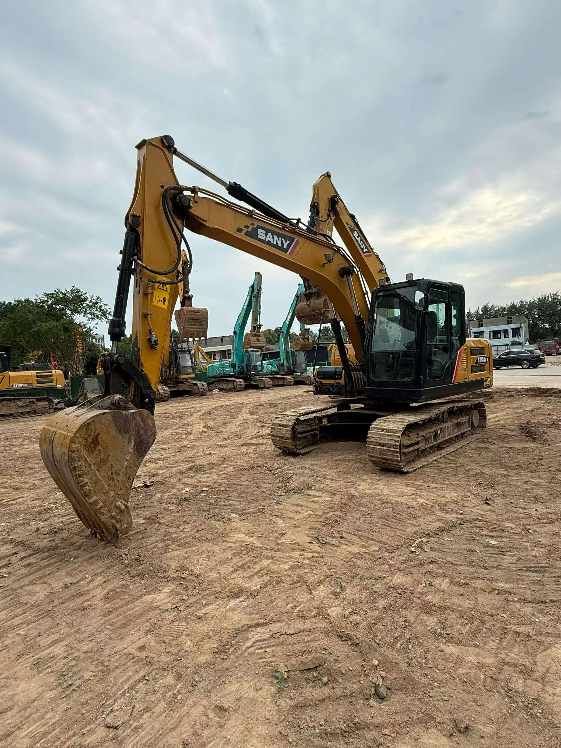 Buy Sany SY135 Used Excavator / 3 Buy Sany SY135 Used Excavator / 3