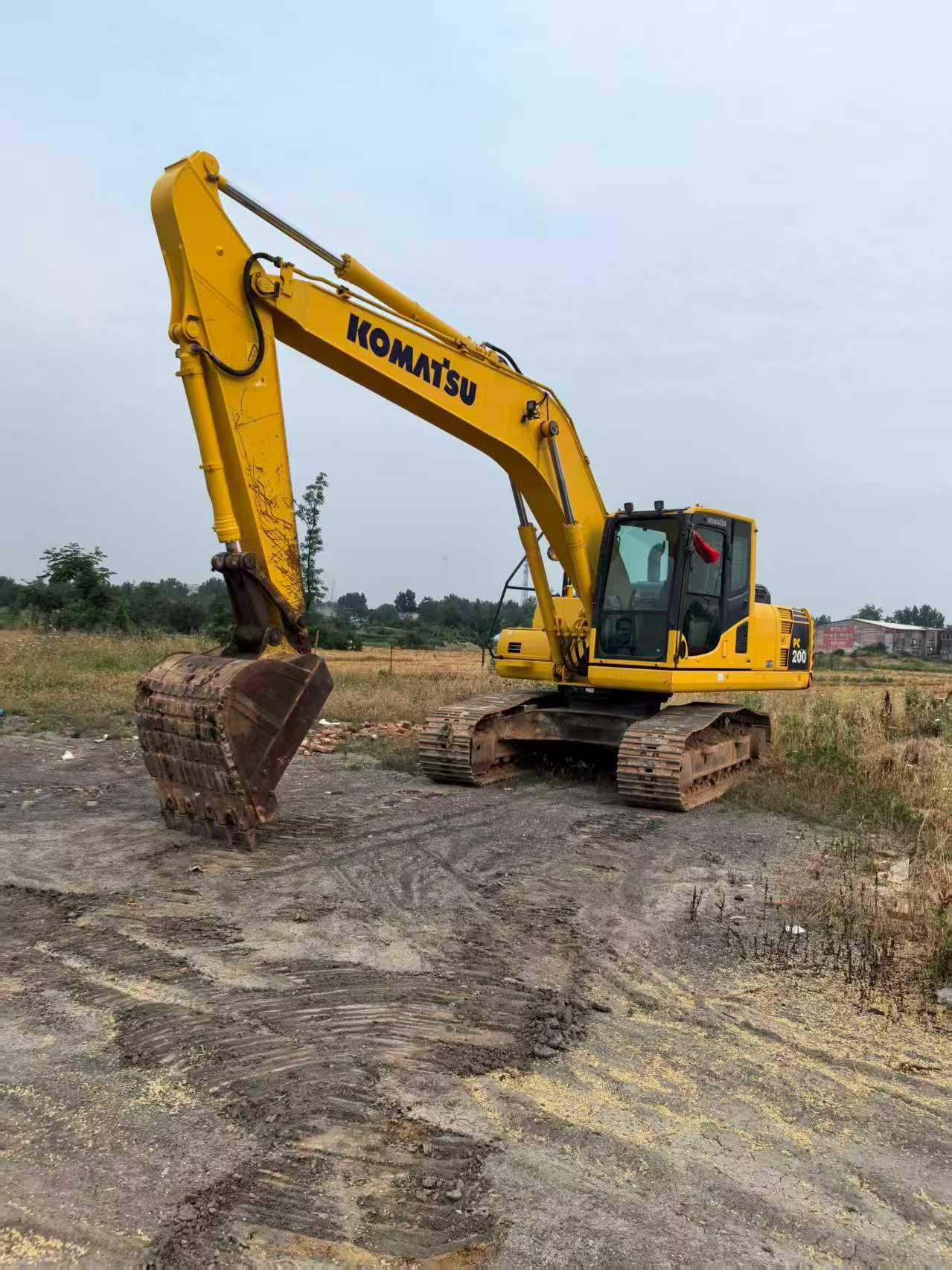 Buy Komatsu PC200-8M0 Used Excavator / 2 Buy Komatsu PC200-8M0 Used Excavator / 2