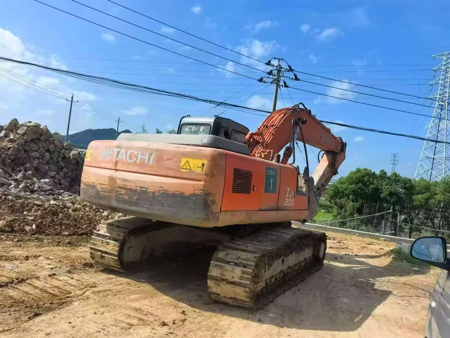 Buy Hitachi ZX200-6 Used Excavator / 4 Buy Hitachi ZX200-6 Used Excavator / 4