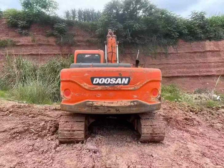 Buy Doosan DH150 Used Excavator / 1