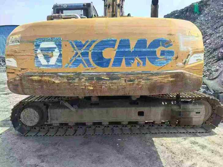 Buy XCMG XE215 Used Excavator / 1