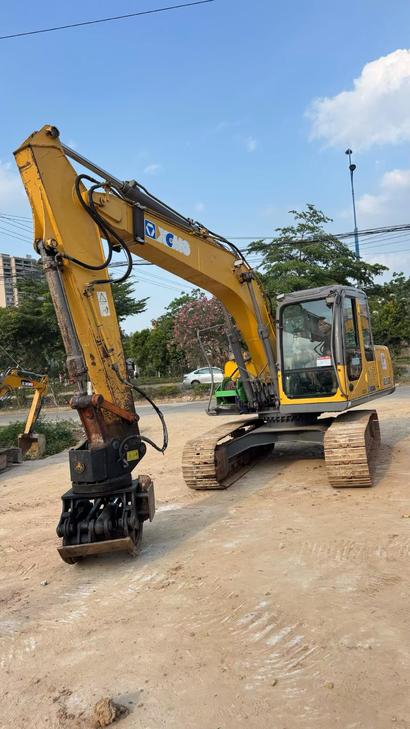 Buy XCMG XE150 Used Excavator / 1
