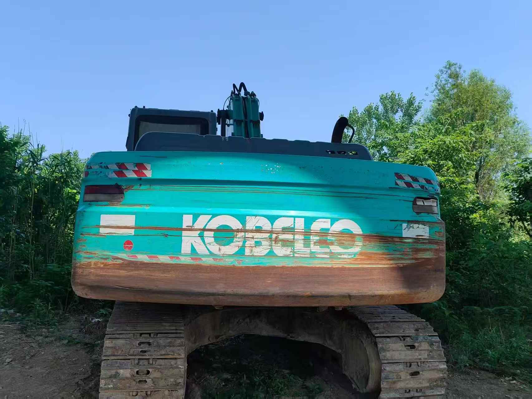Buy Kobelco SK200 Used Excavator / 2 Buy Kobelco SK200 Used Excavator / 2
