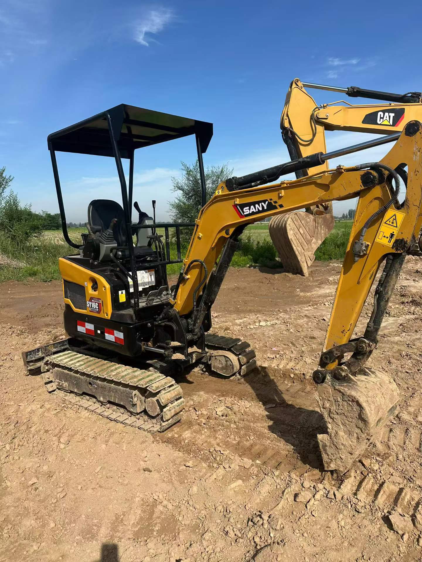 Buy Sany SY16C Used Excavator / 4
