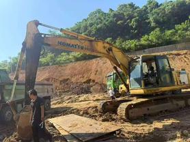 Buy Komatsu PC200-8 Used Excavator / 3 Buy Komatsu PC200-8 Used Excavator / 3