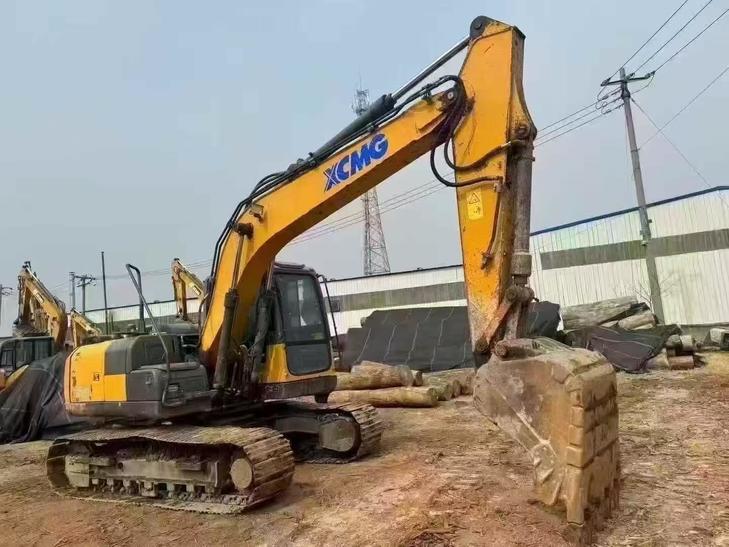 Buy XCMG XE150 Used Excavator / 1