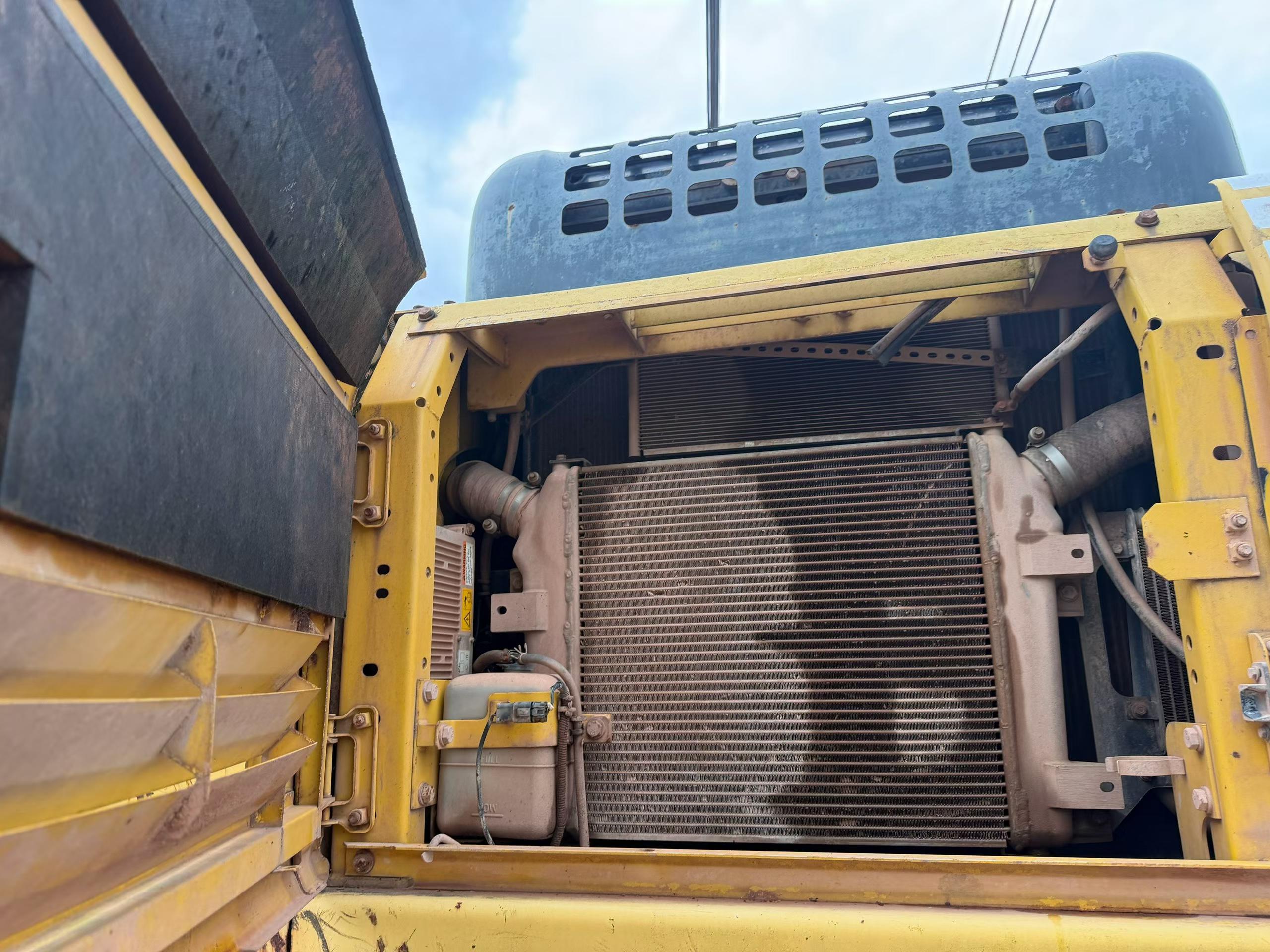 Buy Komatsu PC400LC-7 Used Excavator / 3 Buy Komatsu PC400LC-7 Used Excavator / 3
