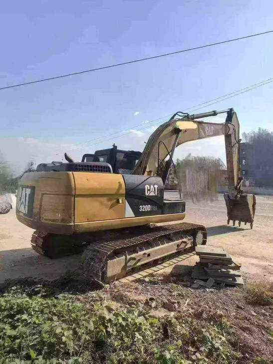 Buy Caterpillar 320D2GC Used Excavator / 1