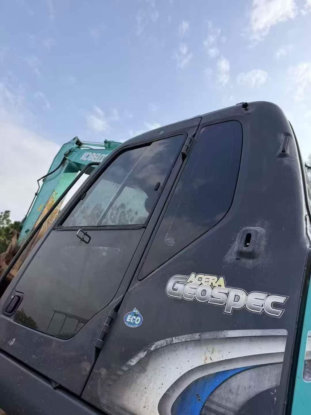 Buy Kobelco SK210 Used Excavator / 2 Buy Kobelco SK210 Used Excavator / 2