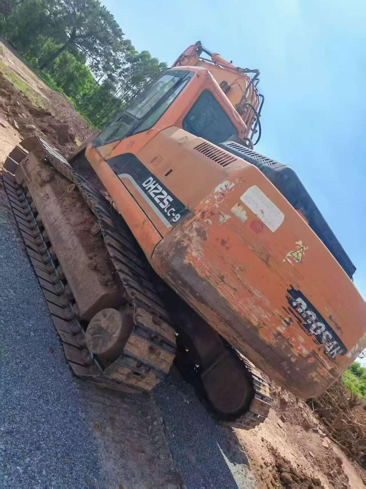 Buy Doosan DH225-7 Used Excavator / 1