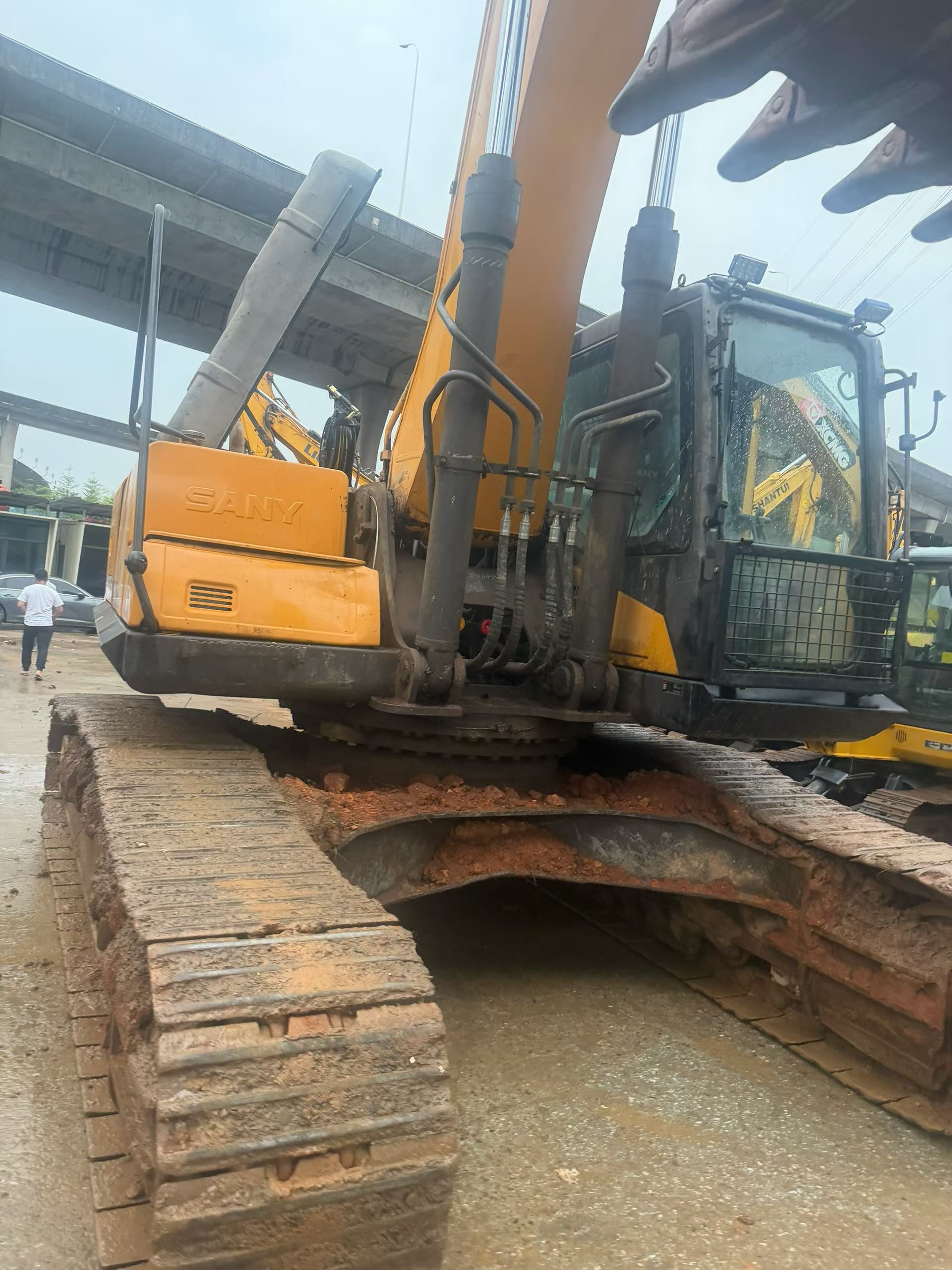 Buy Sany SY305-9 Used Excavator / 5 Buy Sany SY305-9 Used Excavator / 5