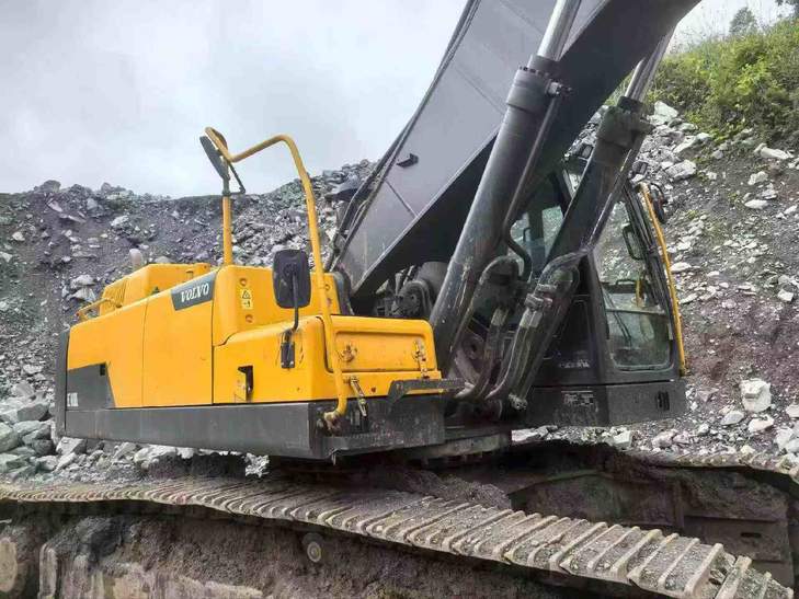 Buy Volvo EC480D Used Excavator / 1
