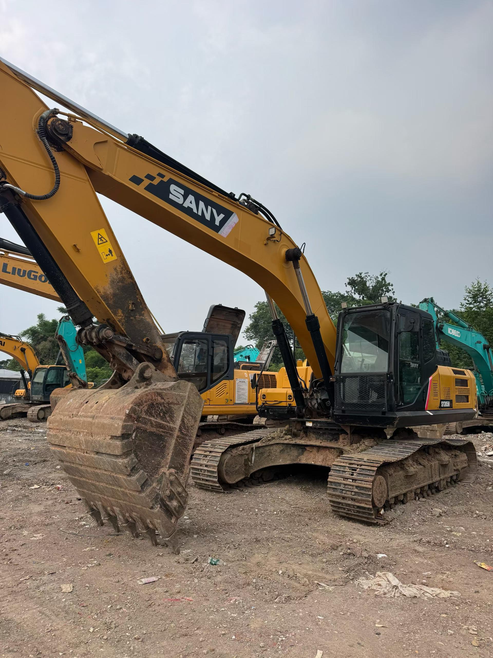Buy Sany SY245H Used Excavator / 4 Buy Sany SY245H Used Excavator / 4