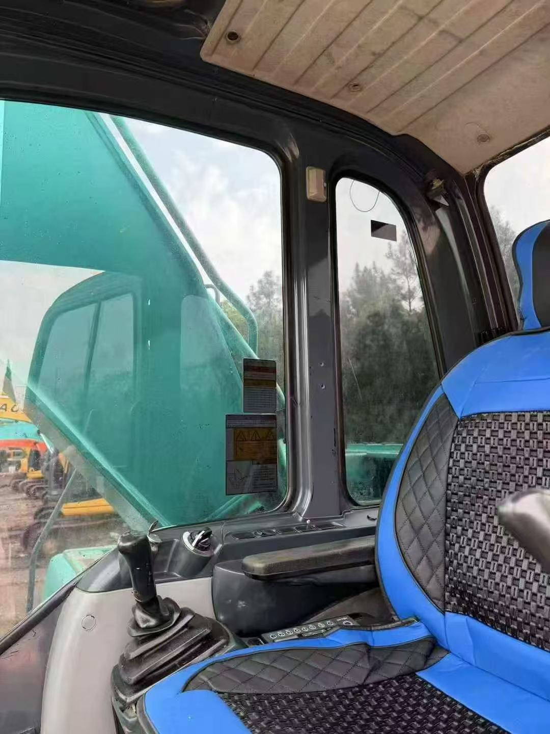 Buy Kobelco SK210 Used Excavator / 9 Buy Kobelco SK210 Used Excavator / 9