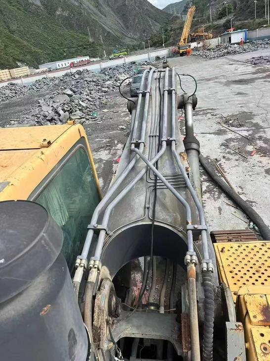 Buy Volvo EC460B Used Excavator / 1