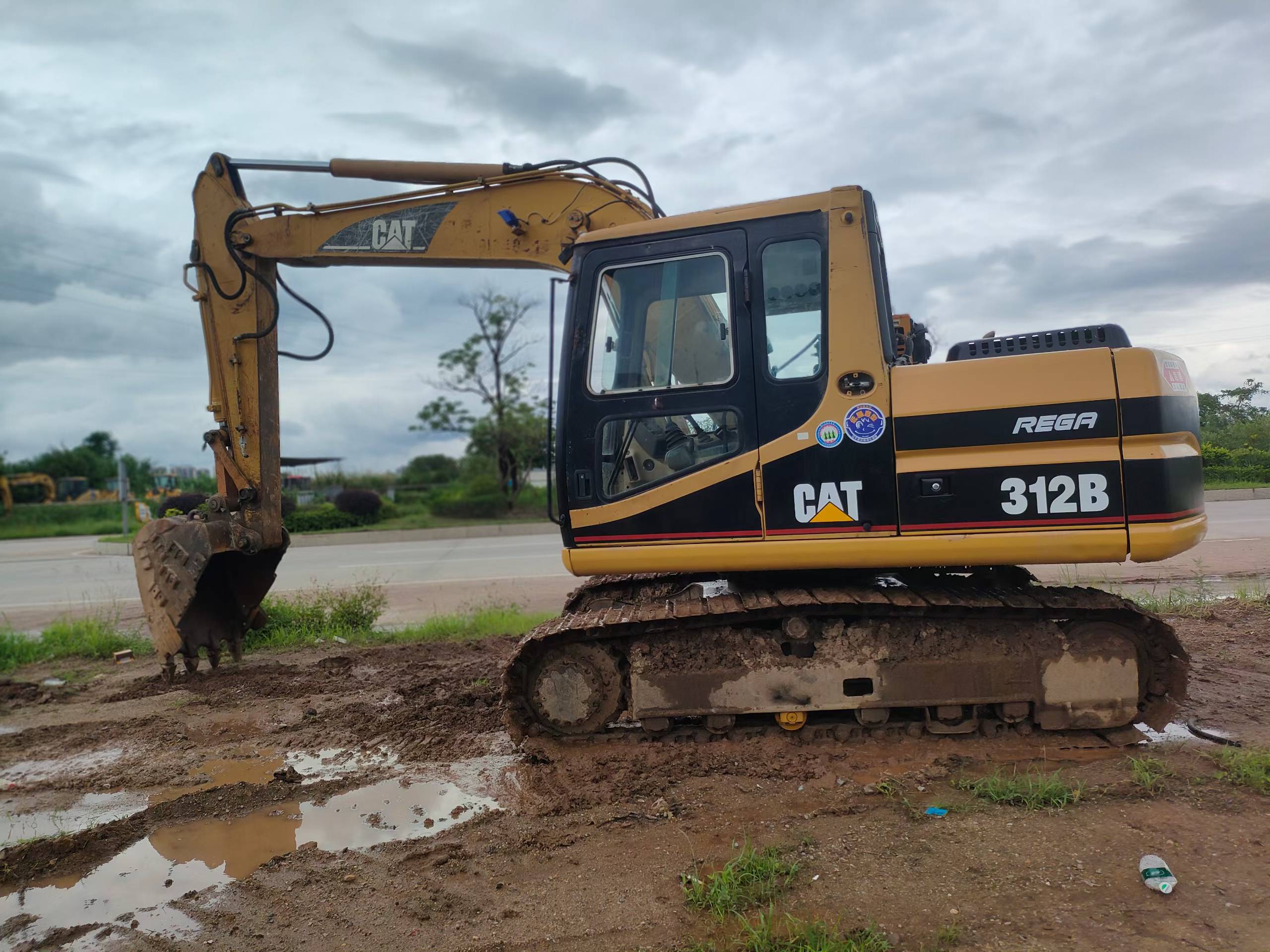 Buy Caterpillar 312B Used Excavator / 1