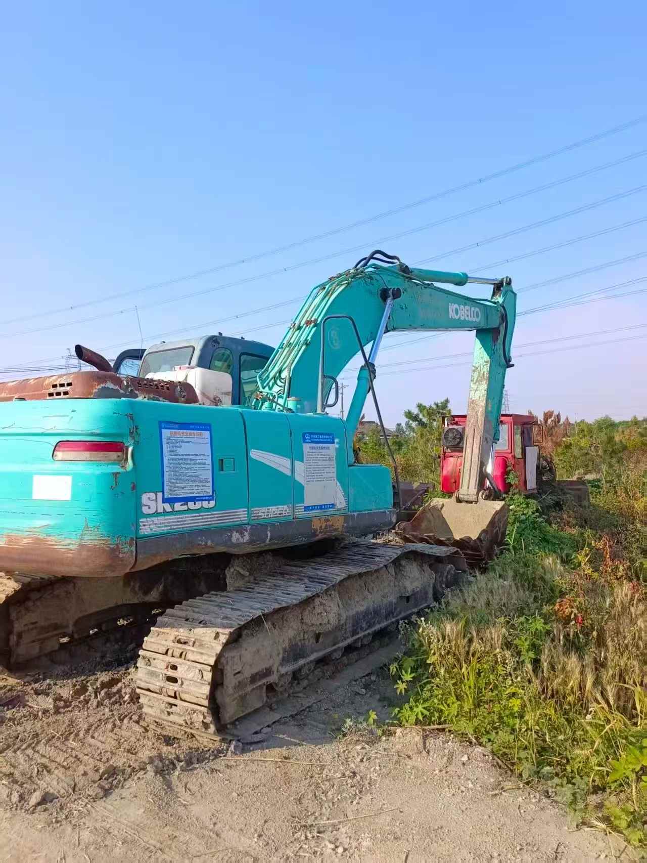 Buy Kobelco SK200 Used Excavator / 3 Buy Kobelco SK200 Used Excavator / 3