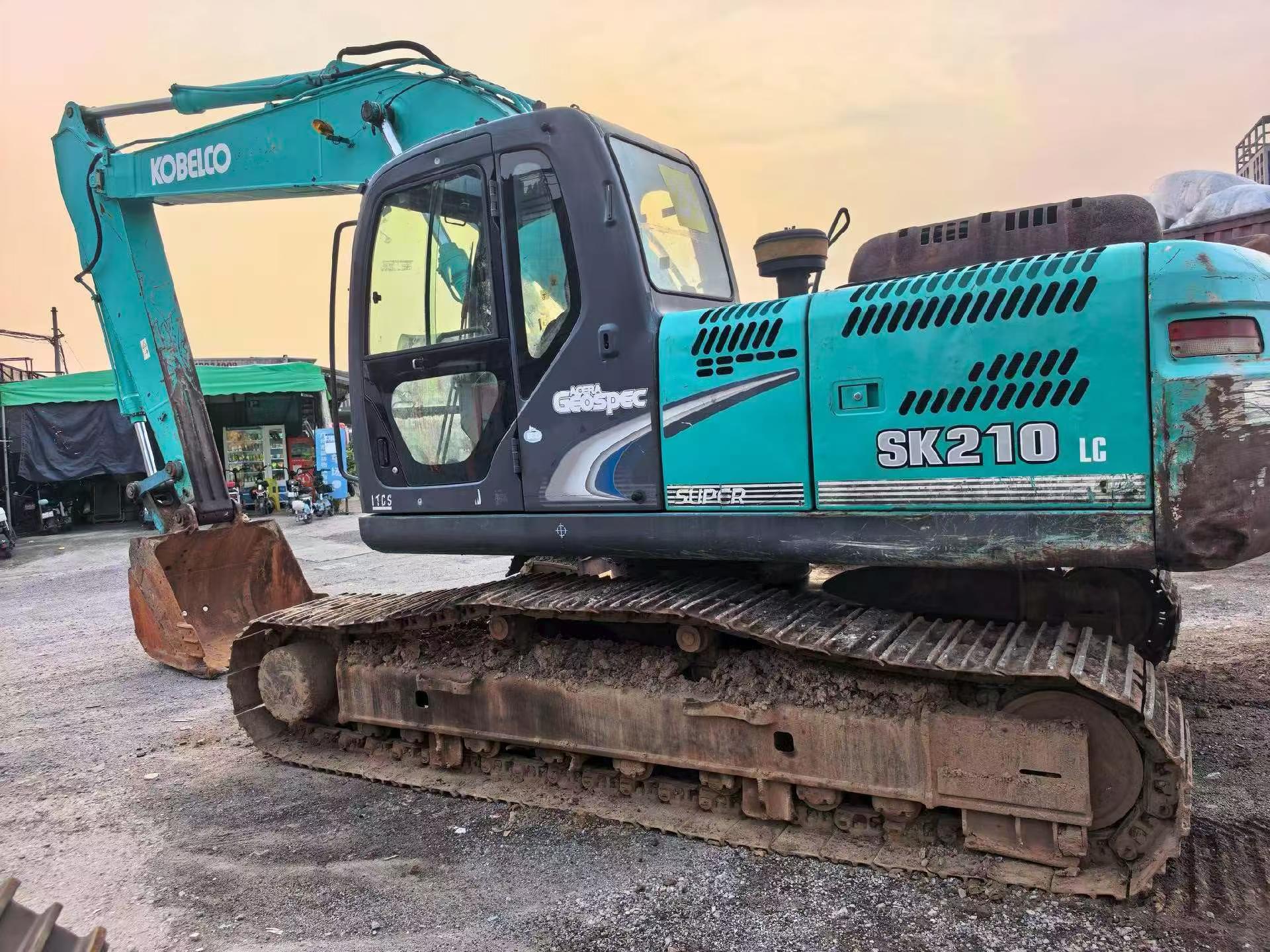 Buy Kobelco SK210 Used Excavator / 1