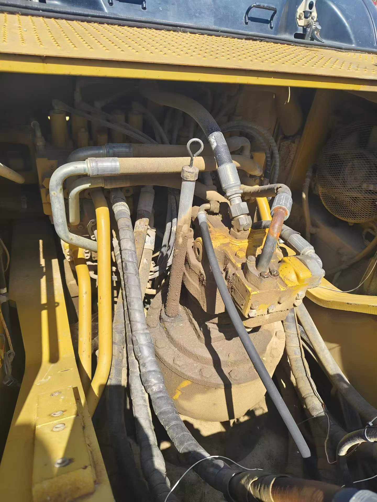 Buy Caterpillar 326DL Used Excavator / 6