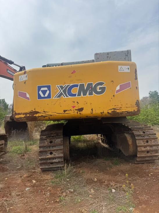 Buy XCMG XE700C Used Excavator / 1