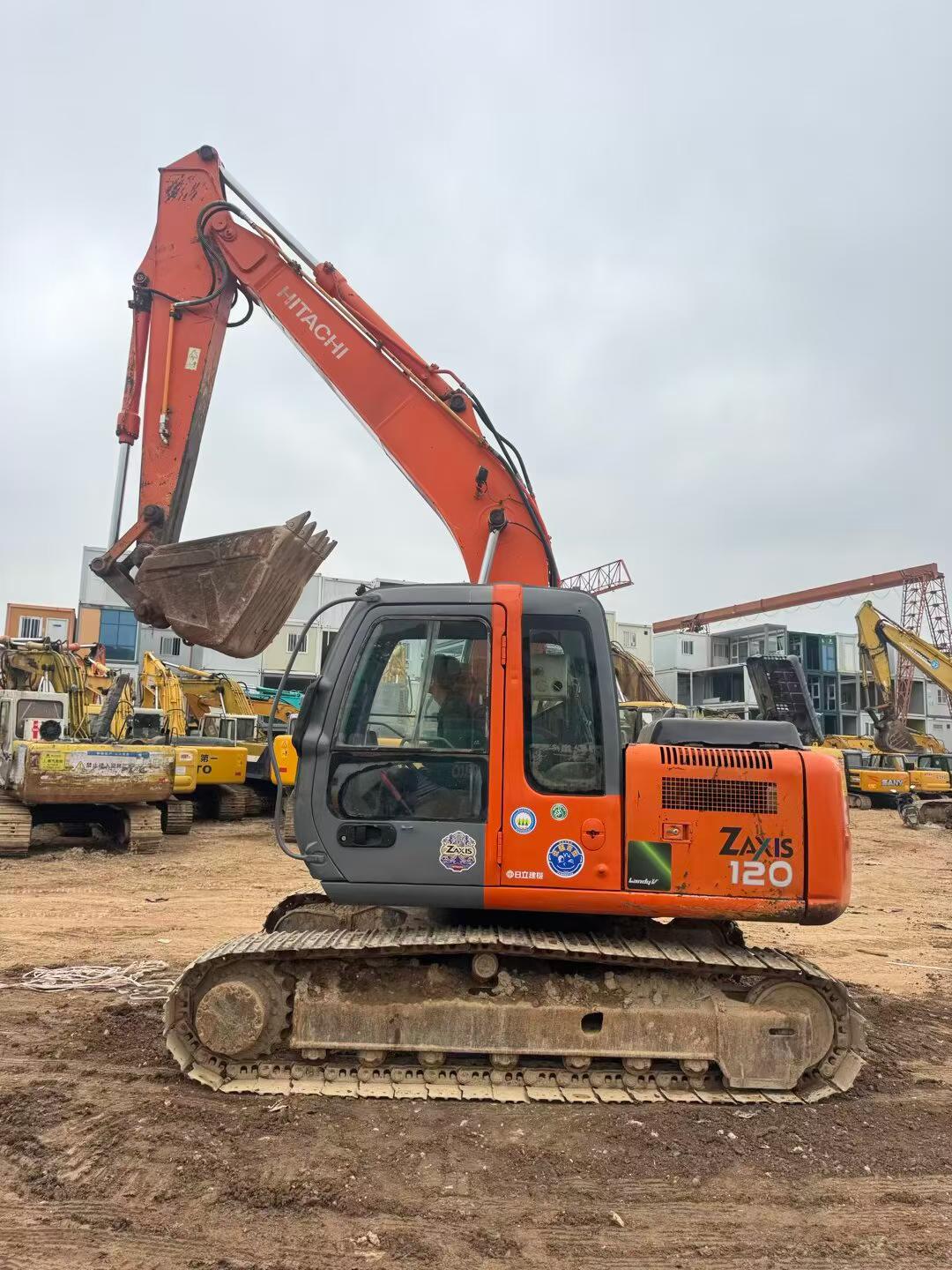 Buy Hitachi EX120-6 Used Excavator / 1