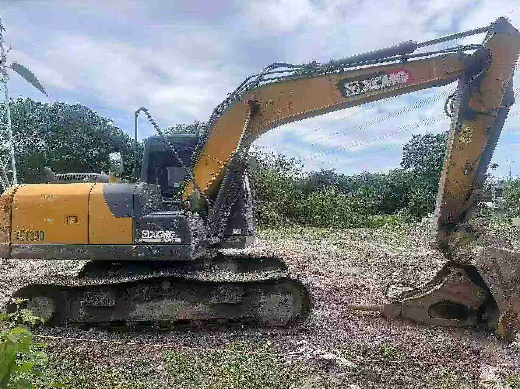 Buy XCMG XE135B Used Excavator / 6 Buy XCMG XE135B Used Excavator / 6