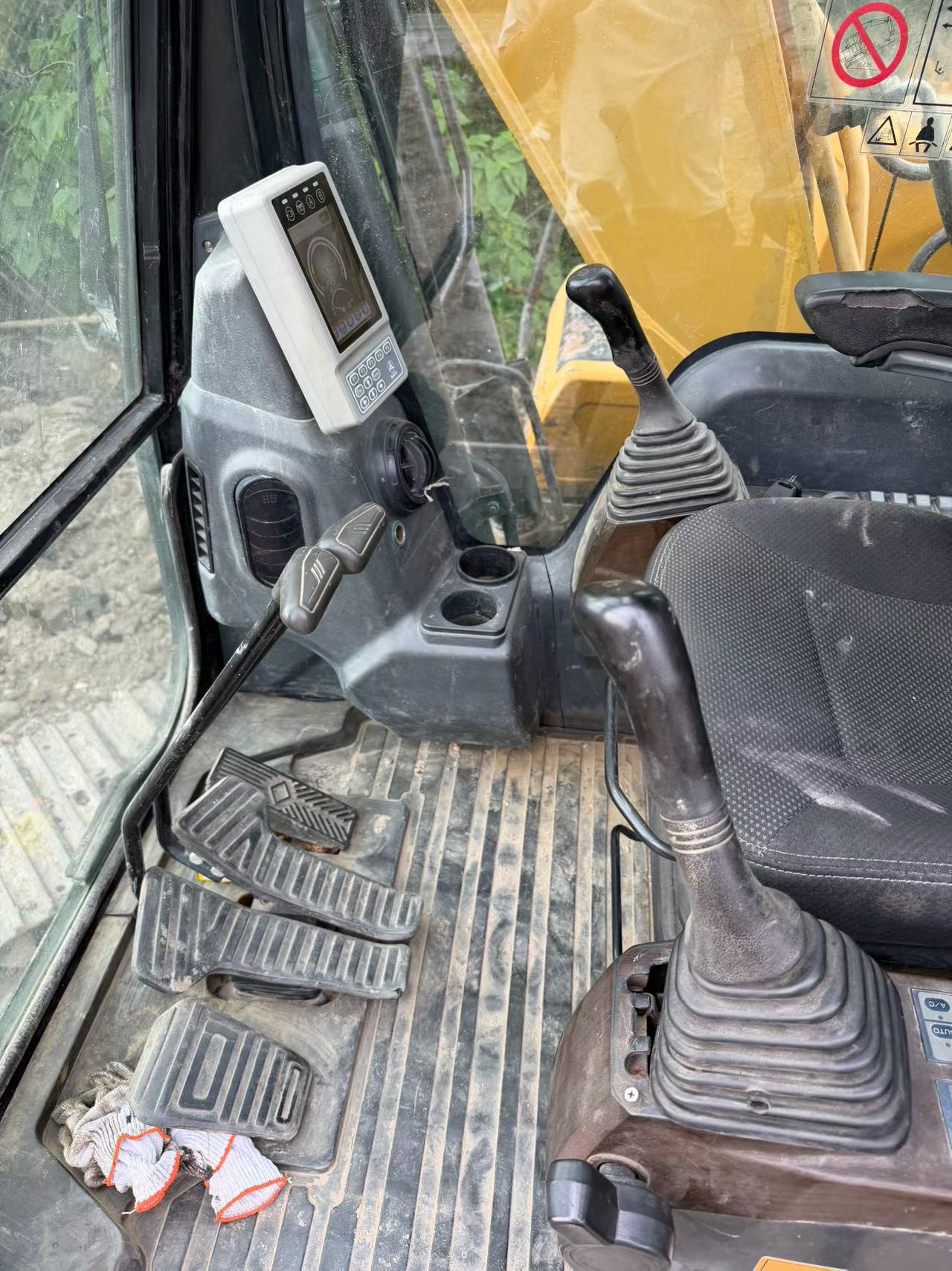 Buy Sany SY125C Used Excavator / 9 Buy Sany SY125C Used Excavator / 9