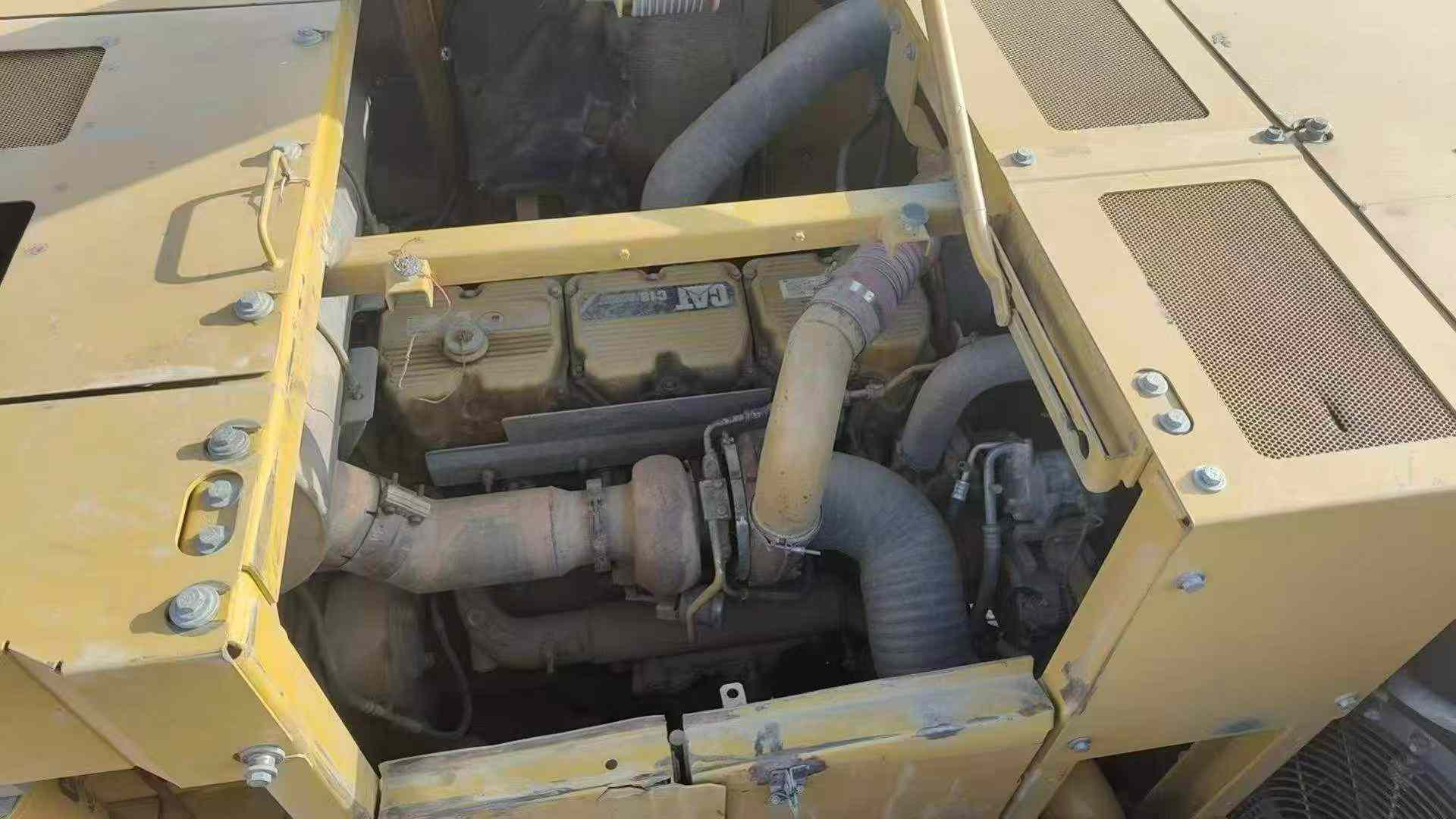 Buy Caterpillar 390DL Used Excavator / 4