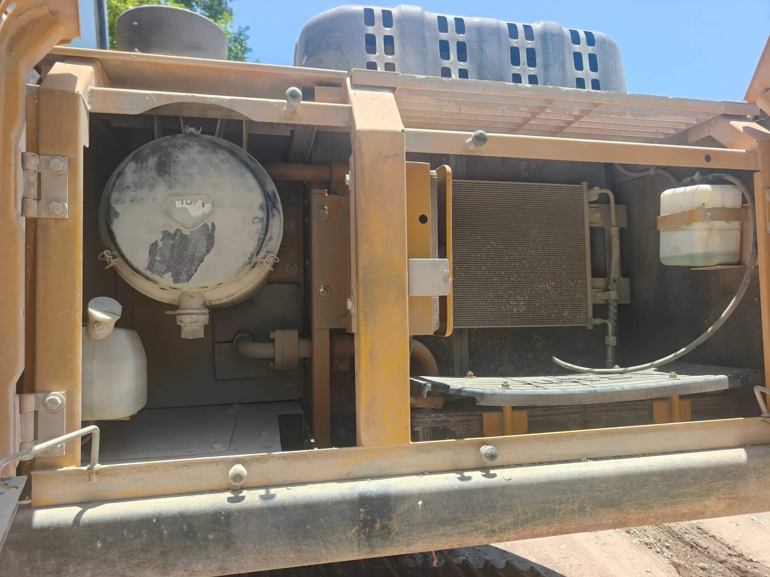 Buy Sany SY200C Used Excavator / 8 Buy Sany SY200C Used Excavator / 8