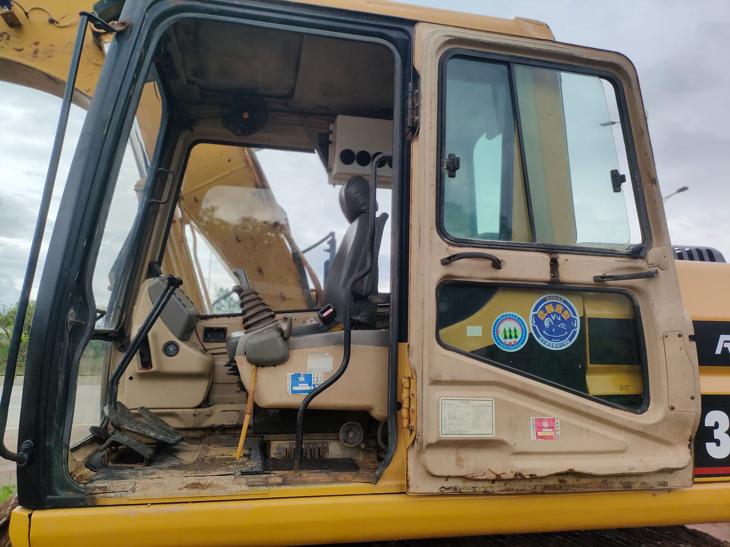 Buy Caterpillar 312B Used Excavator / 4 Buy Caterpillar 312B Used Excavator / 4