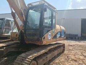 Buy Caterpillar 320C Used Excavator / 2 Buy Caterpillar 320C Used Excavator / 2