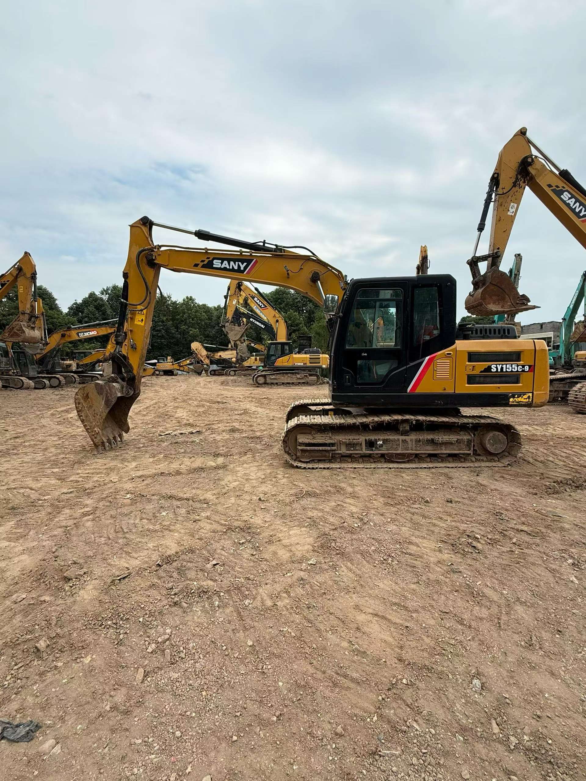 Buy Sany SY135 Used Excavator / 1