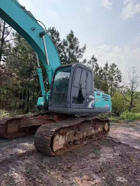 Buy Kobelco SK210 Used Excavator / 1