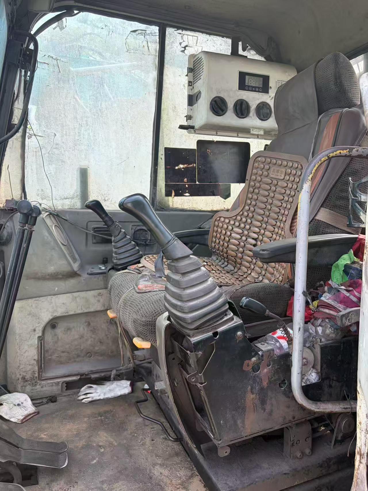 Buy Hyundai R60-7 Used Excavator / 4