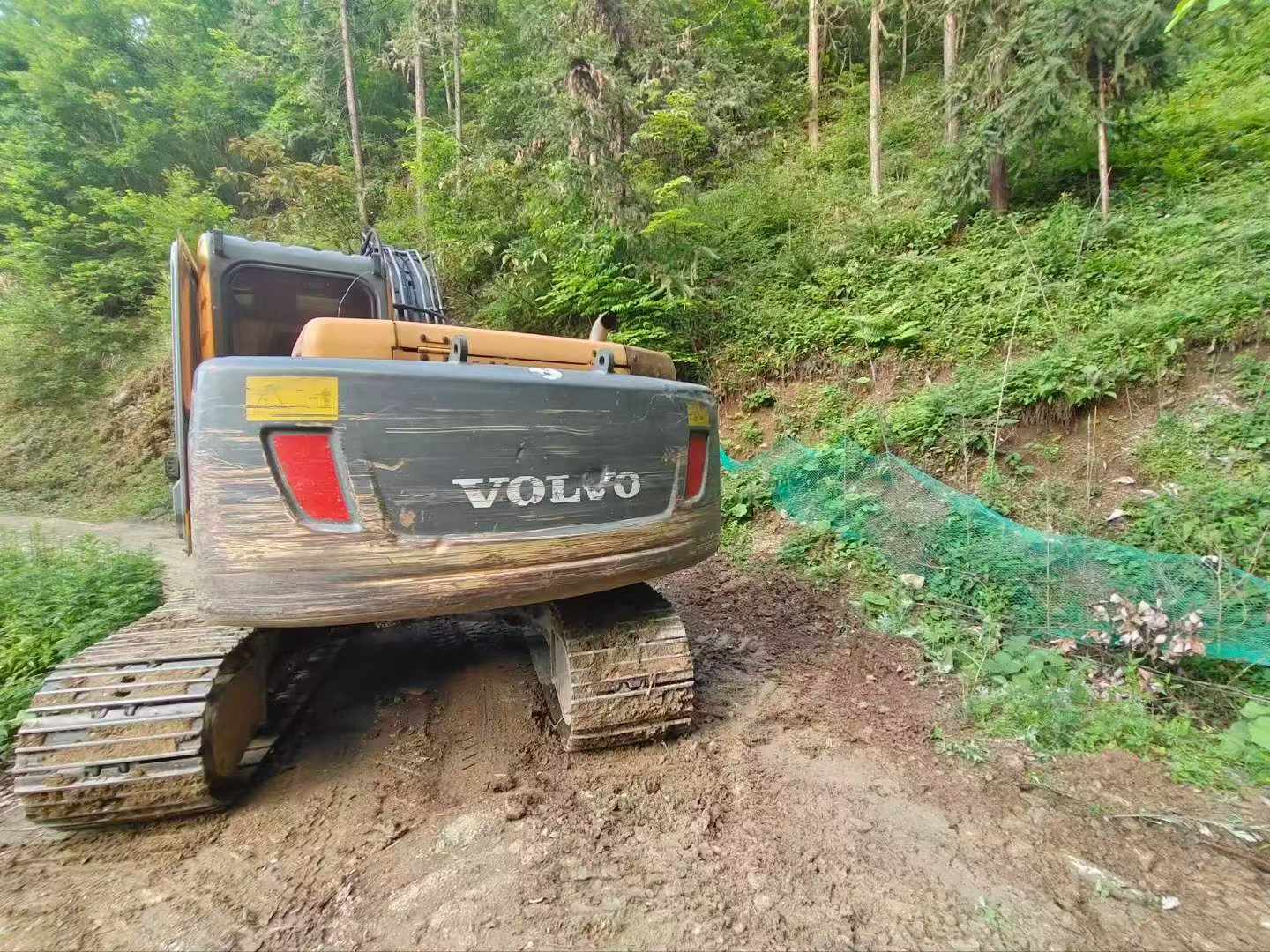 Buy Volvo EC140 Used Excavator / 1