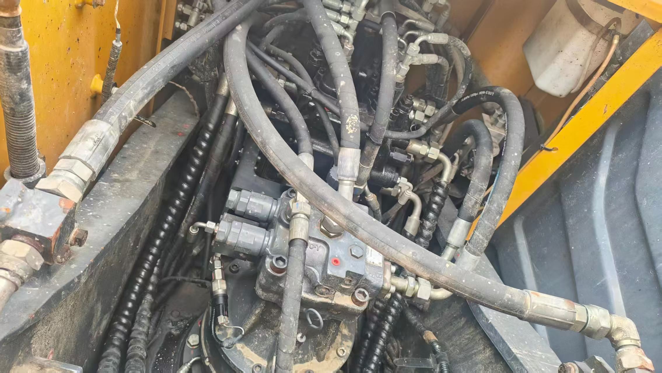 Buy XCMG XE135B Used Excavator / 9 Buy XCMG XE135B Used Excavator / 9