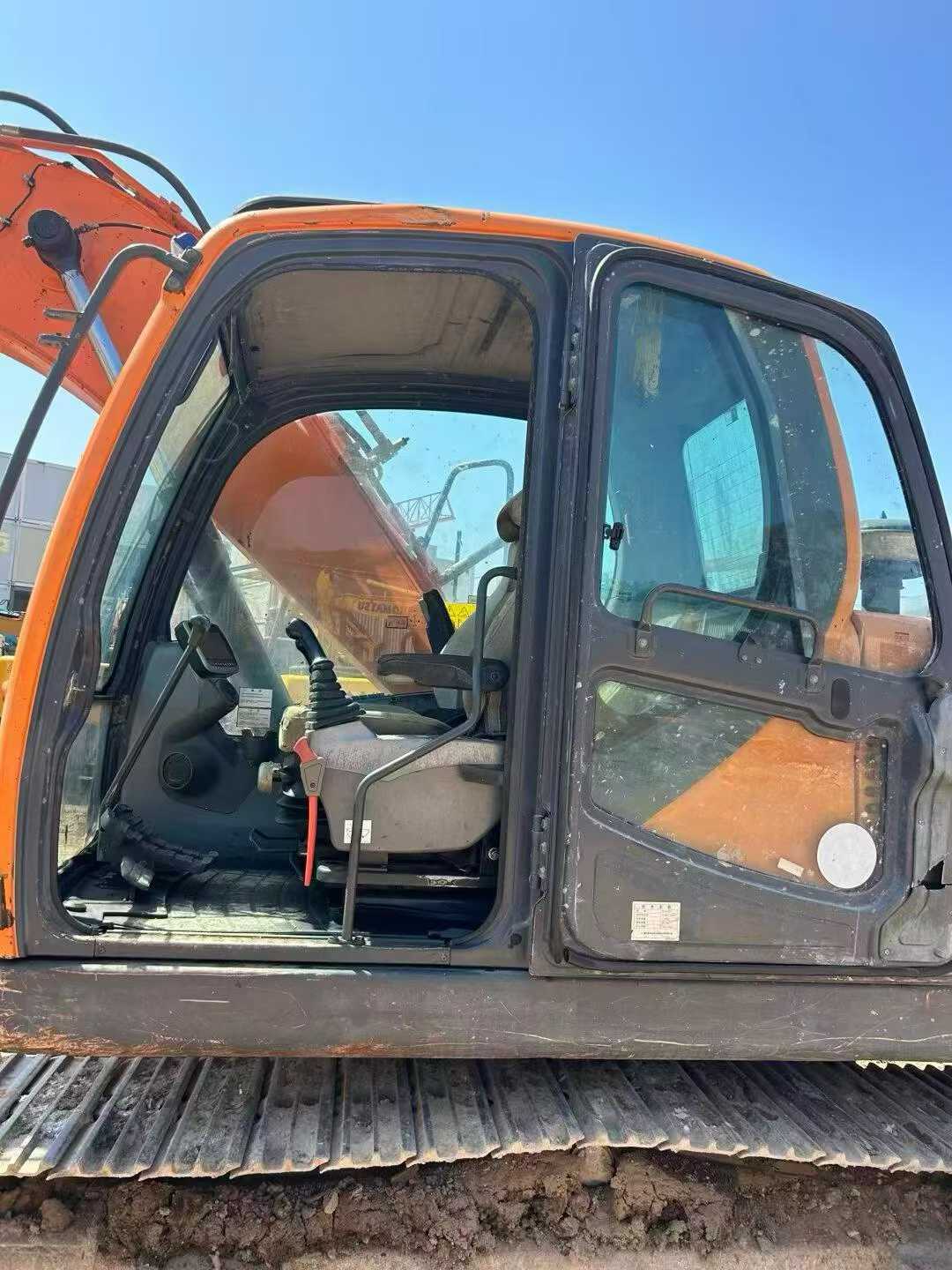 Buy Doosan S130W-3 Used Excavator / 6 Buy Doosan S130W-3 Used Excavator / 6