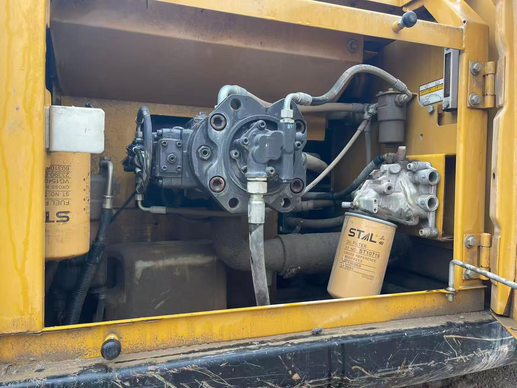 Buy Sany SY215C-8 Used Excavator / 8 Buy Sany SY215C-8 Used Excavator / 8